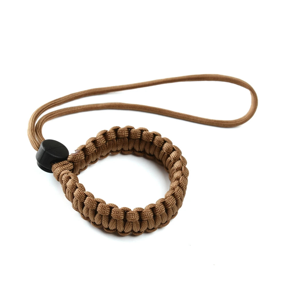 Strong paracord wristband for pet leash control