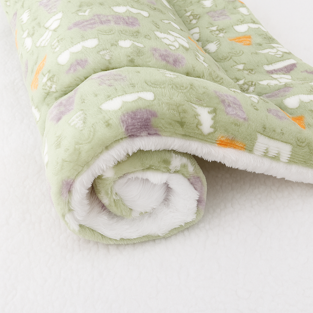Soft Flannel Pet Blanket – Thickened Fleece Bed Mat for Dogs & Cats
