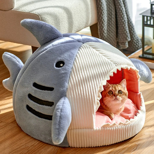 Shark shape cat bed cave in grey plush for kittens and small dogs