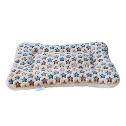 Soft Fleece Dog & Cat Bed Mat – Thickened Warm Pet Blanket