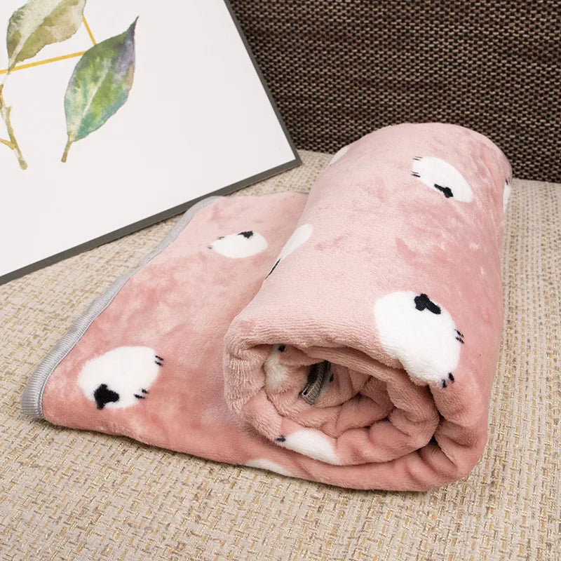 Soft Fleece Dog Blanket – Warm Flannel Pet Throw for Cats & Dogs, Cute Cartoon Bed Mat for Winter Comfort