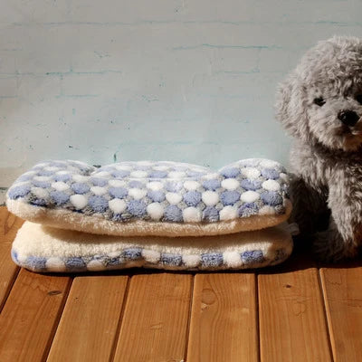 Soft Fleece Dog & Cat Bed Mat – Thickened Warm Pet Blanket