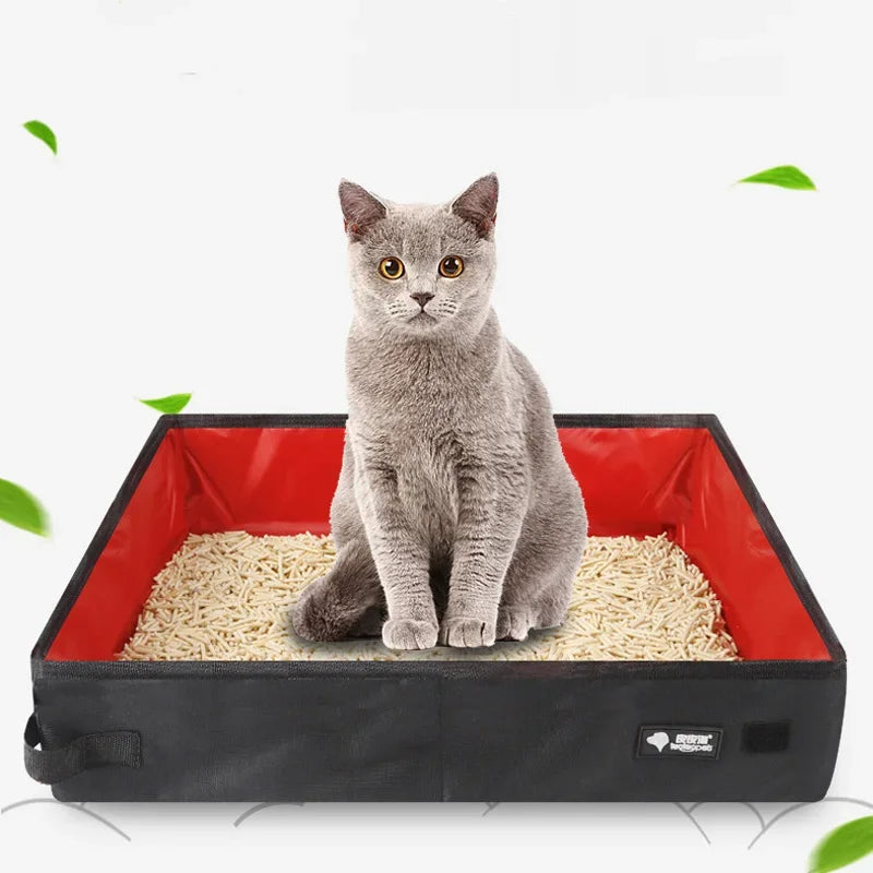 Travel litter box with non-slip base – close-up view