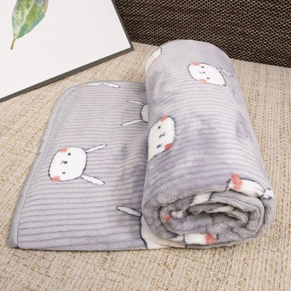 Soft Fleece Dog Blanket – Warm Flannel Pet Throw for Cats & Dogs, Cute Cartoon Bed Mat for Winter Comfort