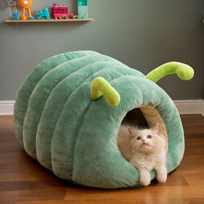 Green pumpkin-shaped cat bed nest – soft cotton enclosed bed for kittens