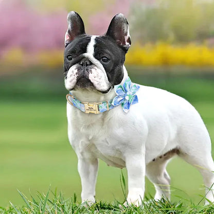 Collare per cani in nylon blu con decorazione floreale e incisione personalizzata