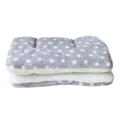 Soft Fleece Dog & Cat Bed Mat – Thickened Warm Pet Blanket