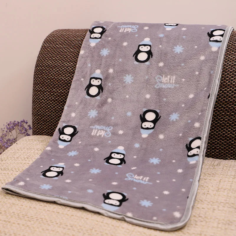 Soft Fleece Dog Blanket – Warm Flannel Pet Throw for Cats & Dogs, Cute Cartoon Bed Mat for Winter Comfort