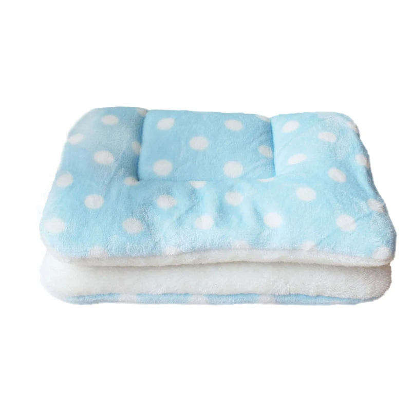 Soft Fleece Dog & Cat Bed Mat – Thickened Warm Pet Blanket