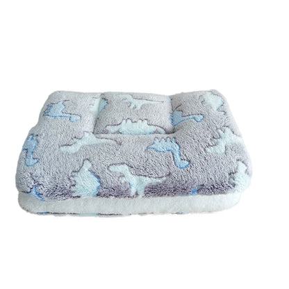 Soft Fleece Dog & Cat Bed Mat – Thickened Warm Pet Blanket