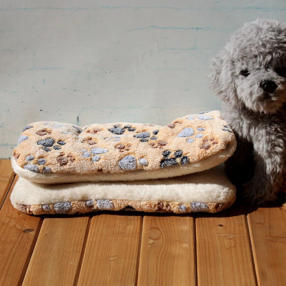 Soft Fleece Dog & Cat Bed Mat – Thickened Warm Pet Blanket