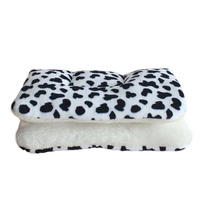 Soft Fleece Dog & Cat Bed Mat – Thickened Warm Pet Blanket